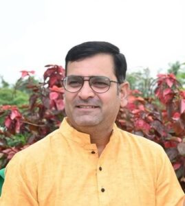 सेवा संकल्प अभियान : पारिवारिक हकत्याग की रजिस्ट्री में अभिलाष को मिली 46,846 रुपये की राहत, बचत की पूरी राशि बहनों को दी उपहार में