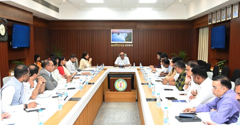Chief Secretary Vikas Sheel calls for time-bound, effective resolution of CM Helpline complaints