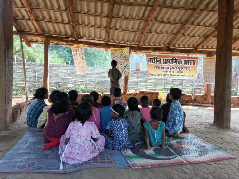 नारायणपुर के दूरस्थ अंचलों में शिक्षा की नई रोशनी