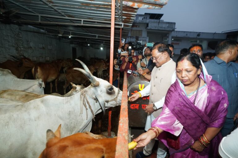 Chief Minister Vishnu Deo Sai Offers Prayers to Bhagwan Nar-Narayan at Shivrinarayan