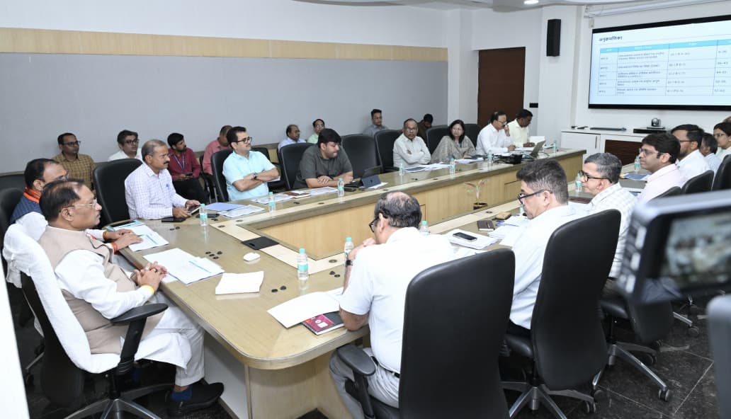 मुख्यमंत्री ने स्वास्थ्य एवं परिवार कल्याण तथा चिकित्सा शिक्षा विभाग के कामकाज की उच्चस्तरीय समीक्षा की