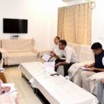 लोक निर्माण विभाग के सचिव ने निर्माण कार्यों की प्रगति की समीक्षा की