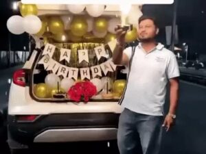 रायपुर में नायब तहसीलदार का सड़क पर बर्थडे सेलिब्रेशन, केक काटने और आतिशबाजी का वीडियो वायरल