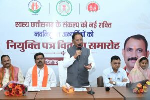 मुख्यमंत्री ने स्वास्थ्य विभाग के विभिन्न संवर्गों में नवनियुक्त 520 कर्मचारियों को प्रदान किए नियुक्ति पत्र