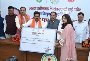 Chief Minister Presents Appointment Letters to 520 Newly Recruited Employees Across Various Health Department Cadres