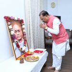 मुख्यमंत्री विष्णु देव साय ने लौह पुरुष सरदार वल्लभभाई पटेल की जयंती पर उन्हें किया नमन