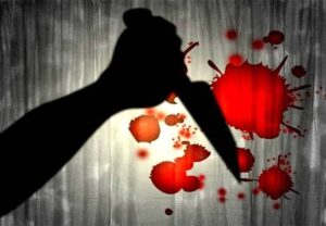 पोती को बचाने आई दादी पर पड़ोसी ने किया चाकू से हमला, अस्पताल में तोड़ा दम