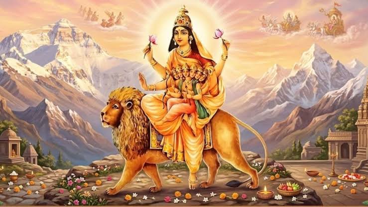नवरात्रि का पांचवां दिन आज: मां स्कंदमाता की होगी पूजा, जानिए पूजन विधि, शुभ मंत्र और धार्मिक महत्व