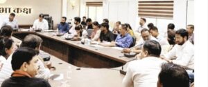 गुणवत्ता से समझौता किया तो ब्लैकलिस्ट होंगे ठेकेदार, निगम कमिश्नर ने दी सख्त चेतावनी